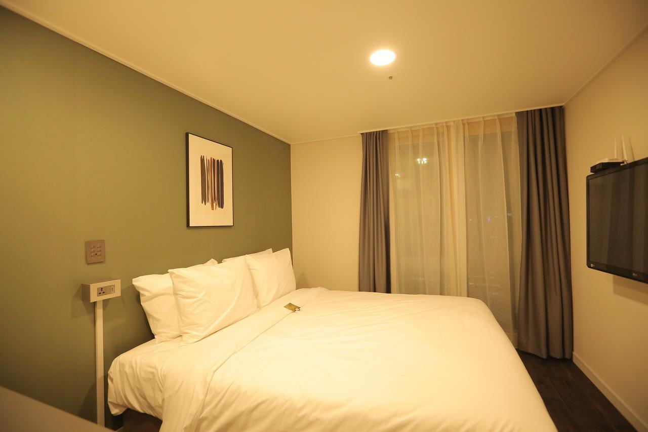 The Hotel Young Inn Szöul Kültér fotó