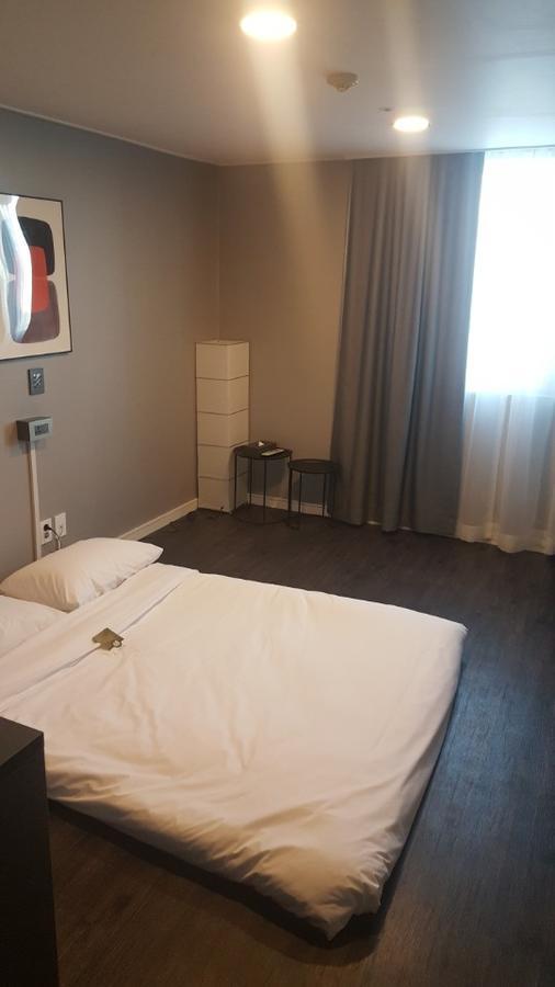 The Hotel Young Inn Szöul Kültér fotó